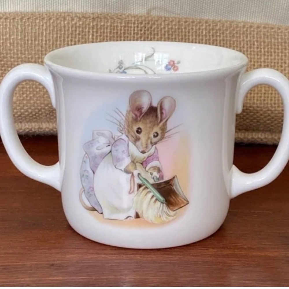 Royal Albert World of Beatrix potter Hunca Munca mug